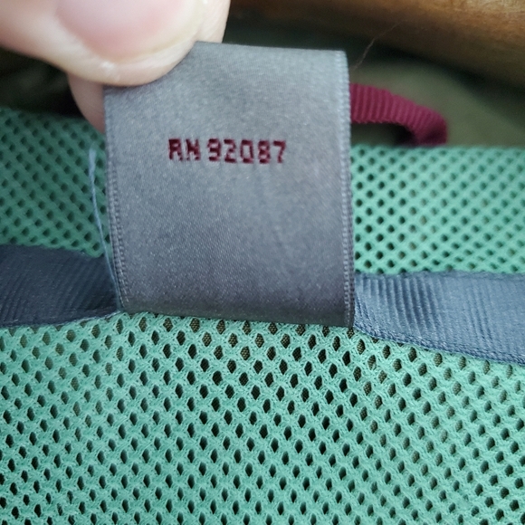 Saks 5th Ave 5/48 Men's windbreaker jacket. Olive green. Size MEDIUM - Picture 5 of 10